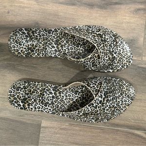 Talia, Newport Beach pool sandals gently worn